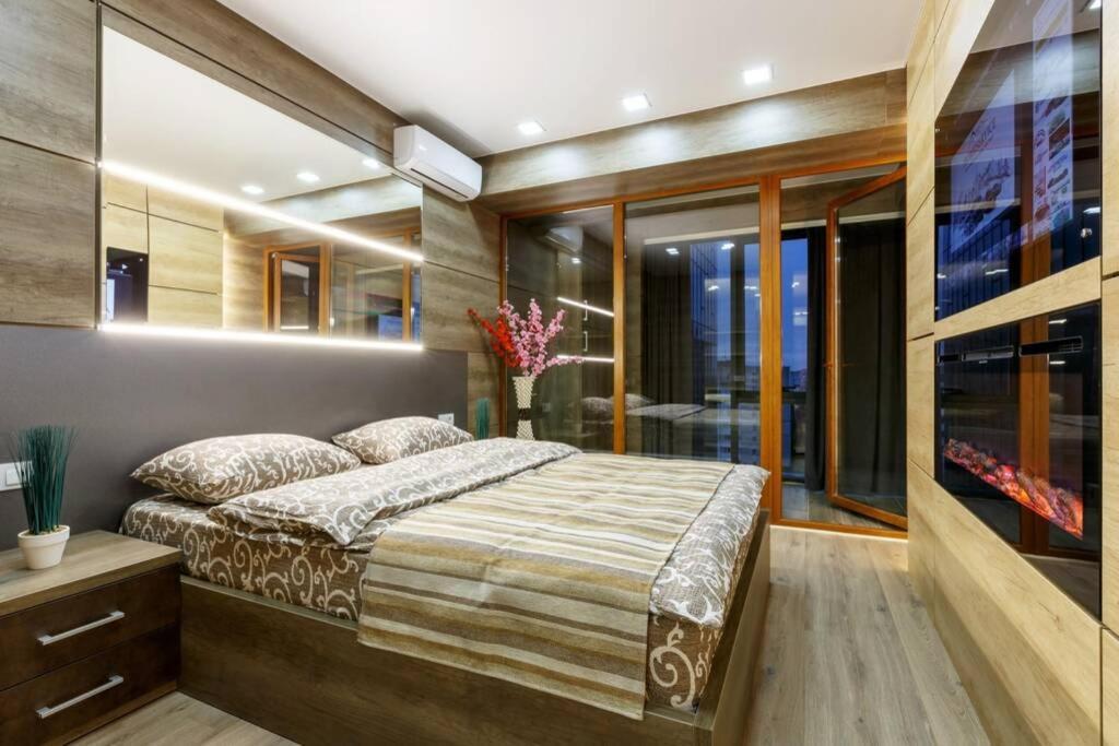 City Center. Panoramic Windows. Fireplace. Кишинів Екстер'єр фото